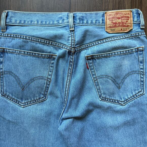 Levi’s 505 Regular Fit Jeans Light Wash Men’s 33x30 Straight Leg Denim - Picture 3 of 10